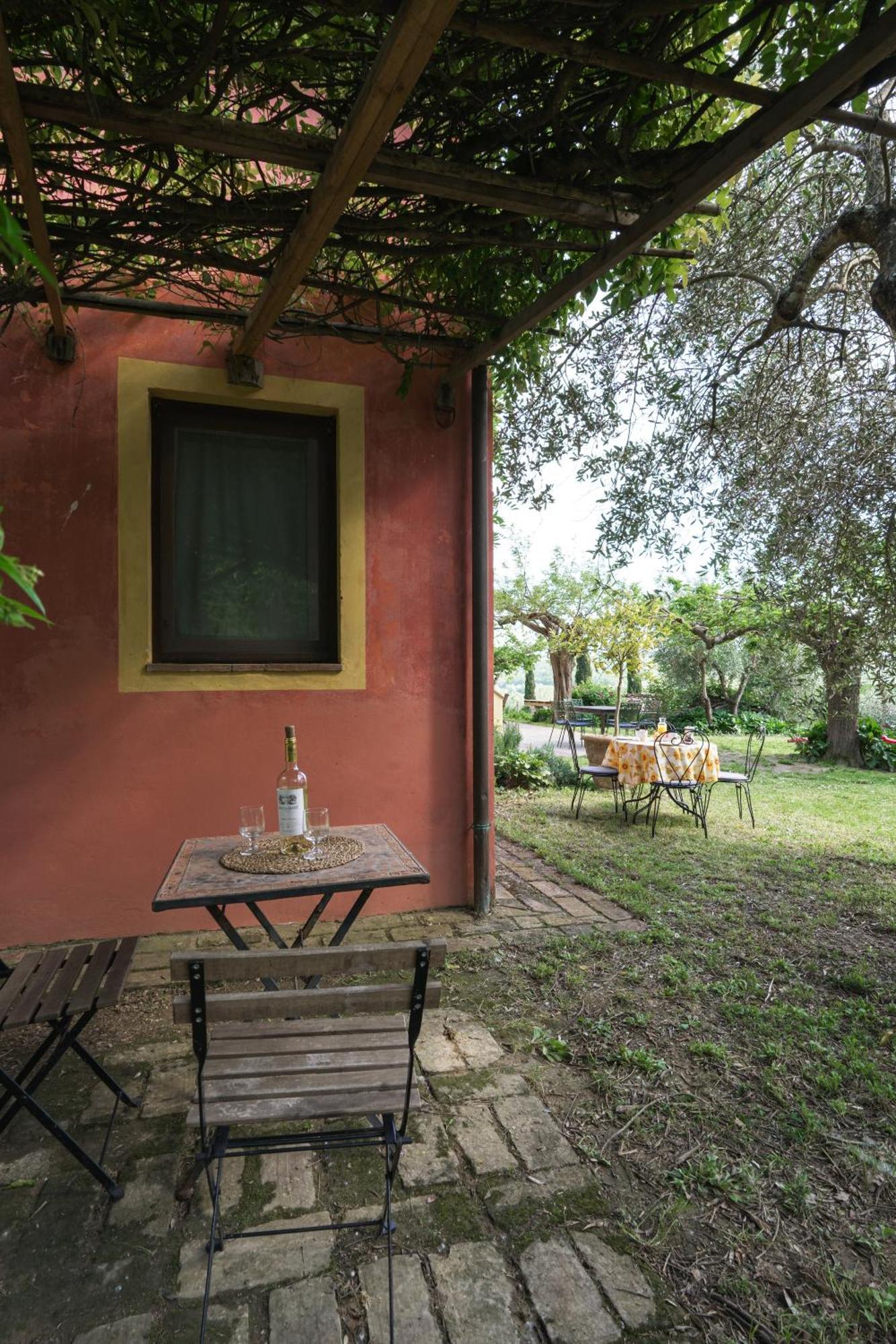 Agriturismo La Ca'Solare Palaia Eksteriør billede